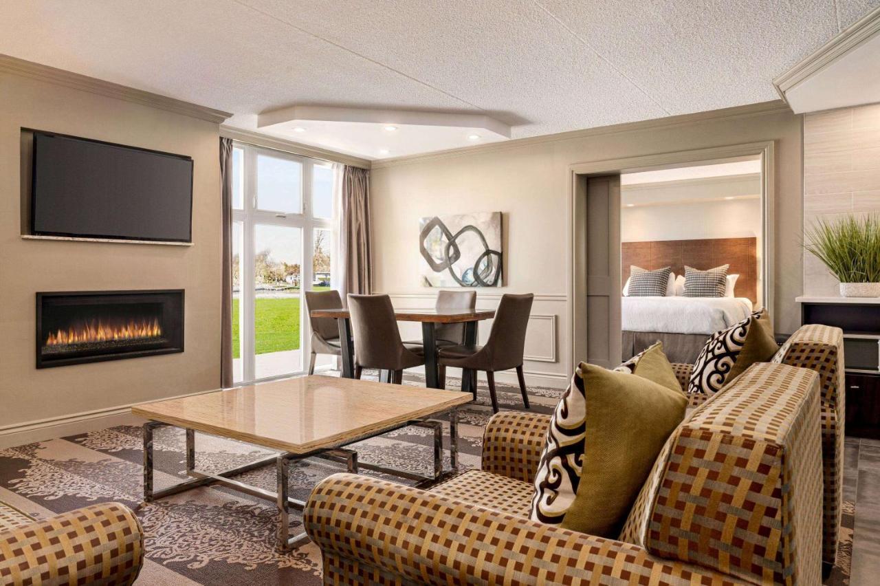Ramada By Wyndham Cornwall Eksteriør bilde