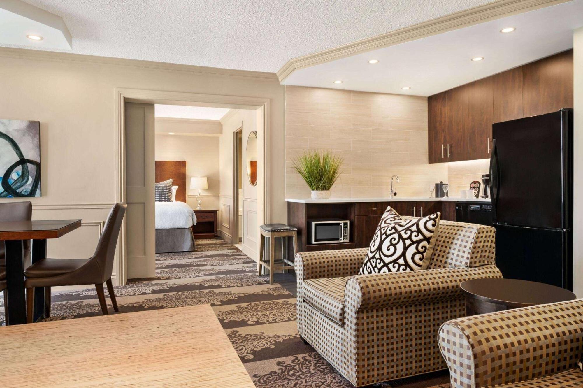 Ramada By Wyndham Cornwall Eksteriør bilde